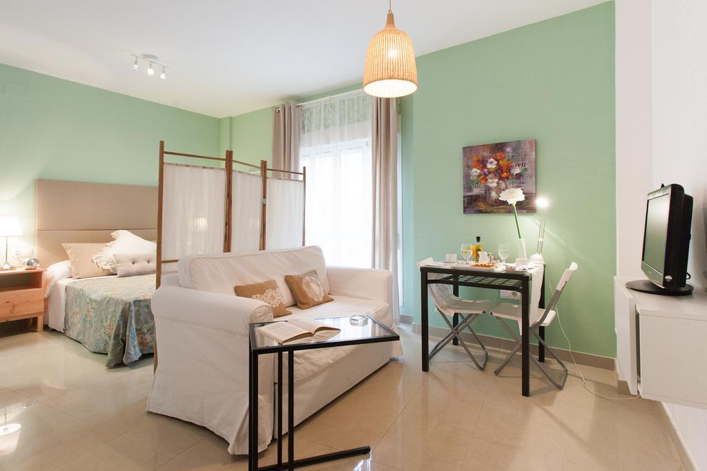 Apartamentos San Lorenzo Севилья Экстерьер фото
