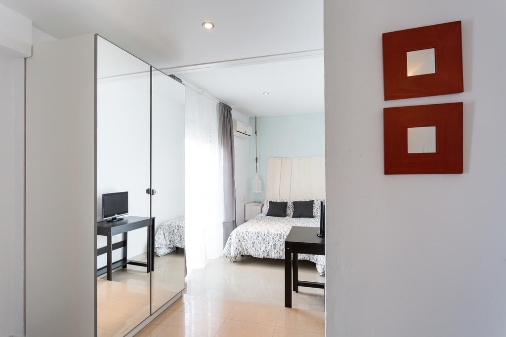 Apartamentos San Lorenzo Севилья Экстерьер фото