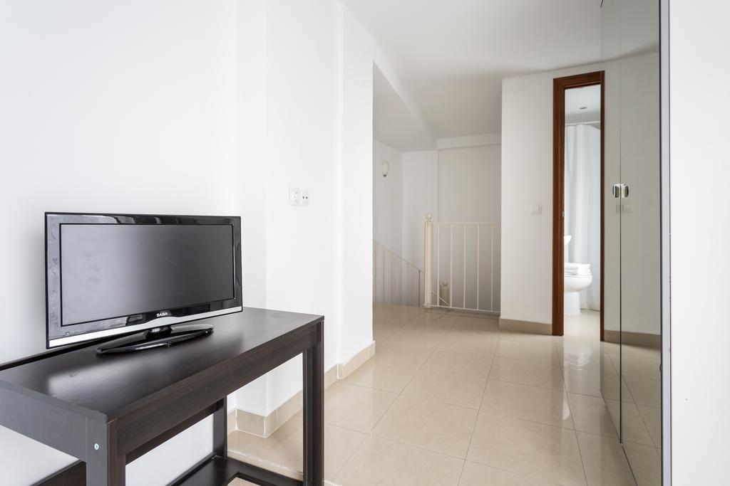 Apartamentos San Lorenzo Севилья Экстерьер фото