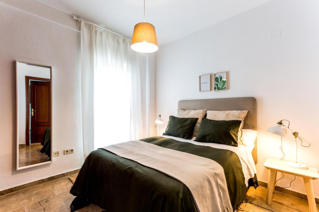 Apartamentos San Lorenzo Севилья Экстерьер фото